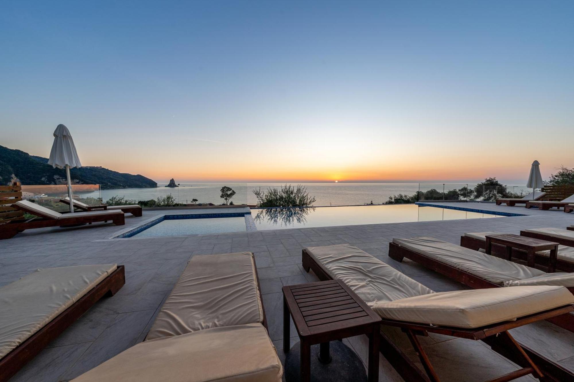 Lido Paradise Apartments Corfu อากิออส กอร์ดิออส ภายนอก รูปภาพ